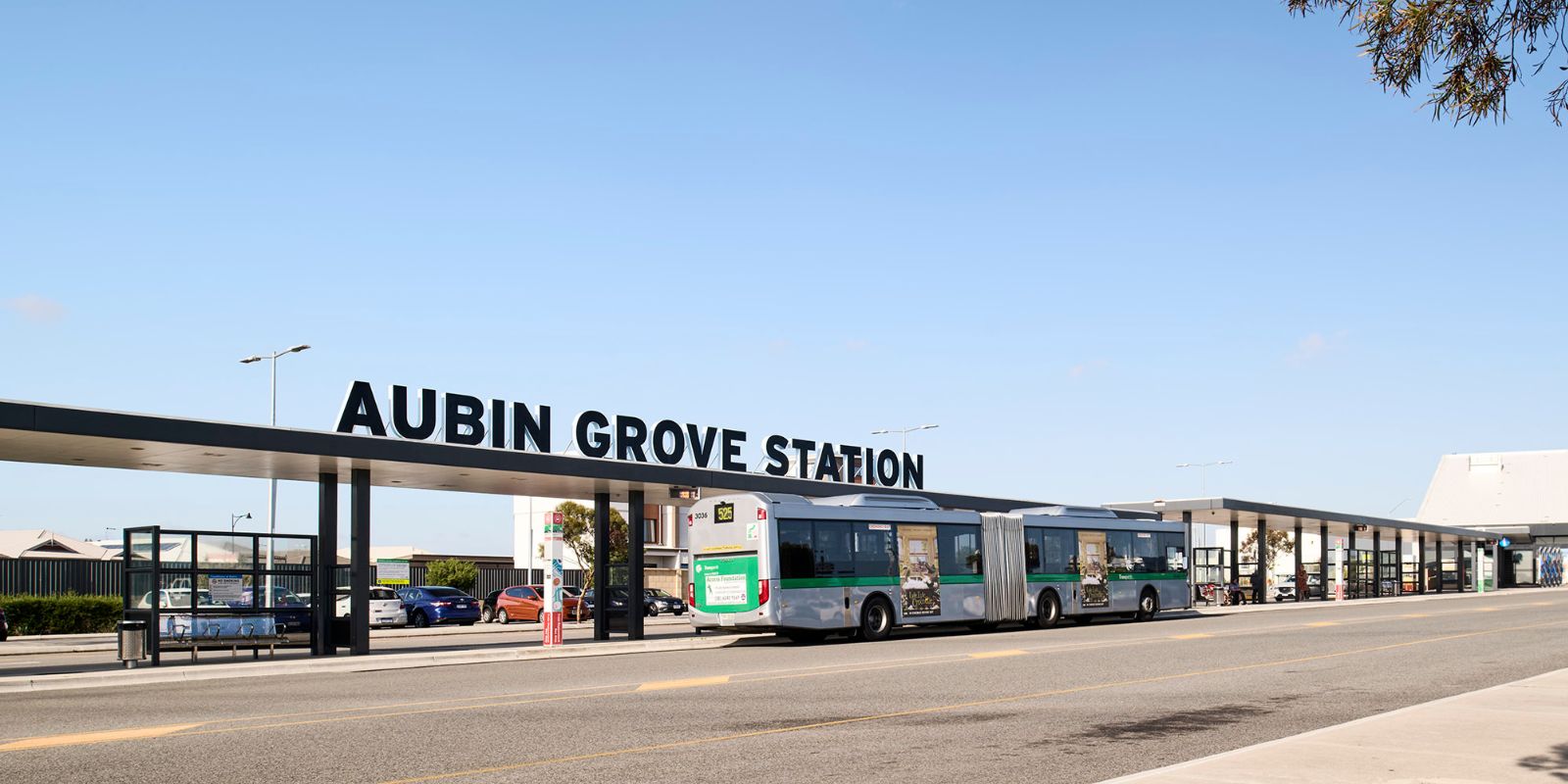 Honeywood, Wandi, Aubin Grove bus station