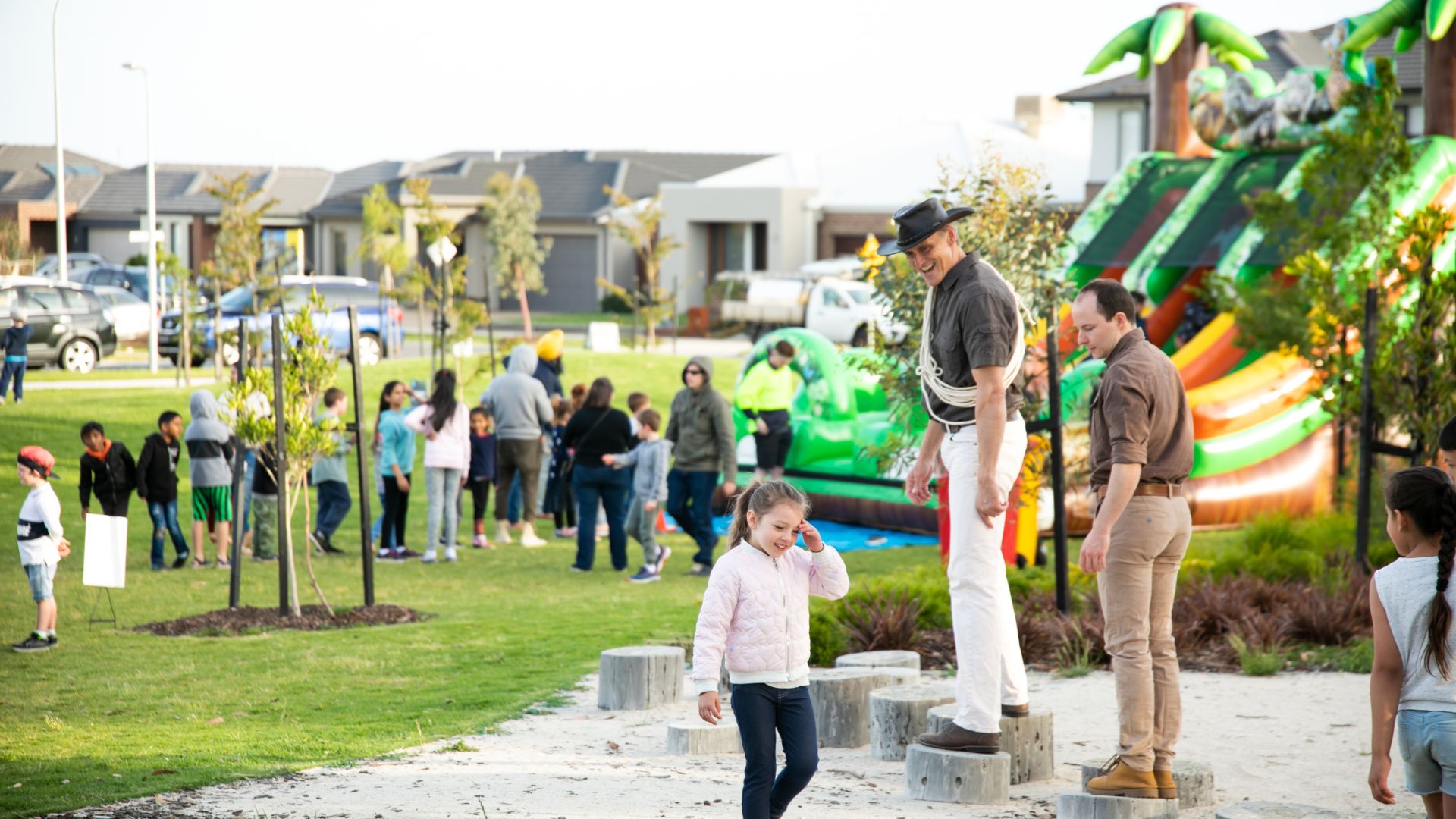 Events in the park at Arcadia, Officer